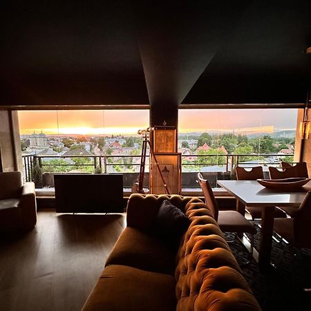 Noir Penthouse Apartment Търговище Екстериор снимка
