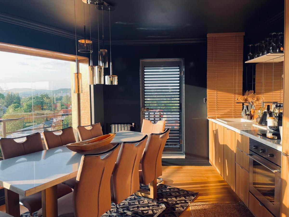 Noir Penthouse Apartment Търговище Екстериор снимка