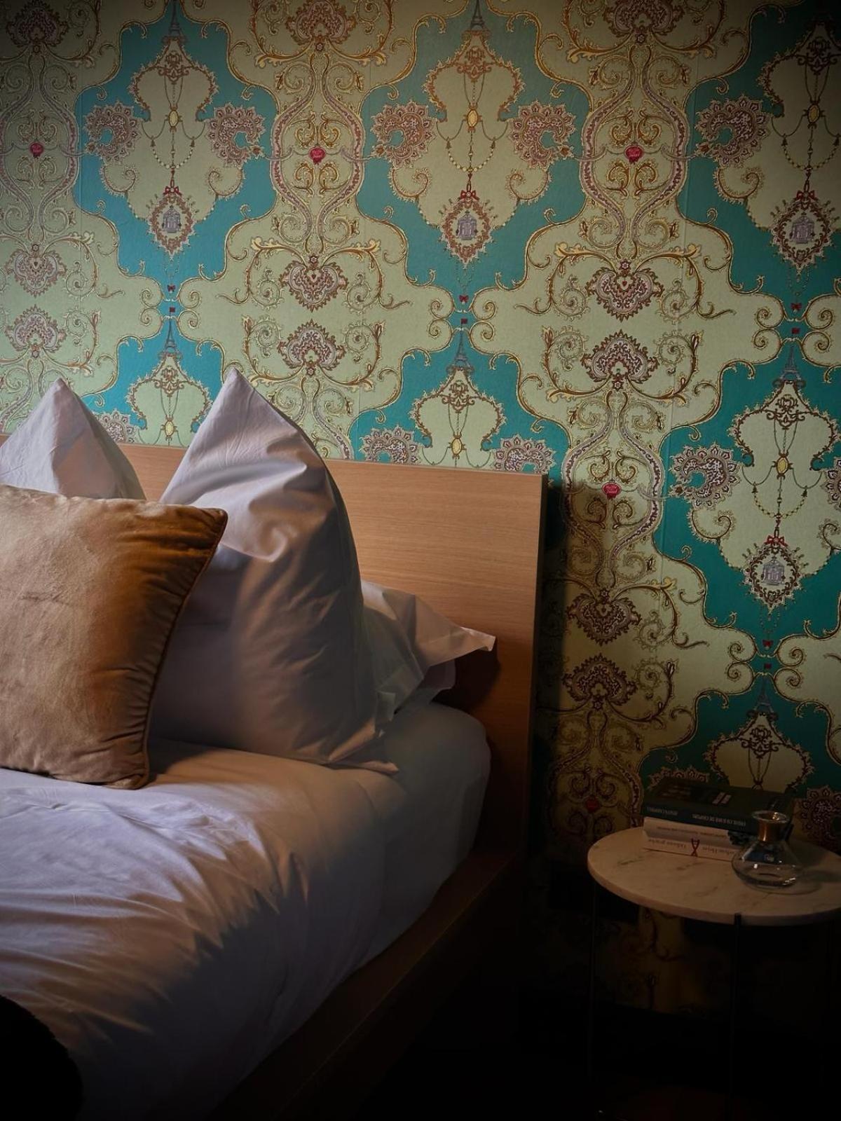 Noir Penthouse Apartment Търговище Екстериор снимка